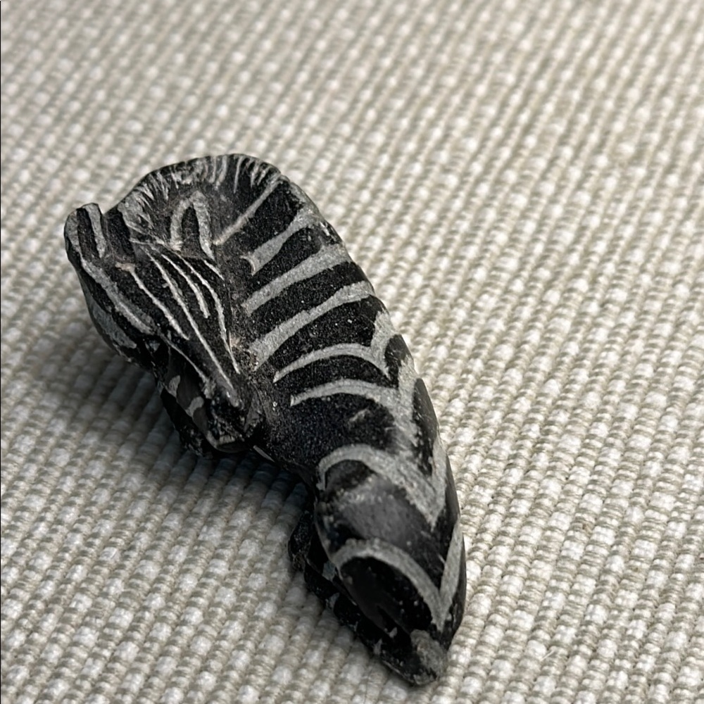 Hand-Carved Zebra 🦓 from Tanzania East Africa - Picture 3 of 10